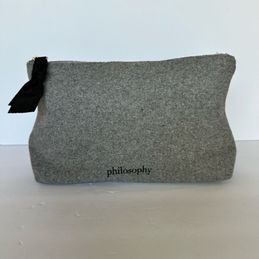 Philosophy Gray travel Bag EUC